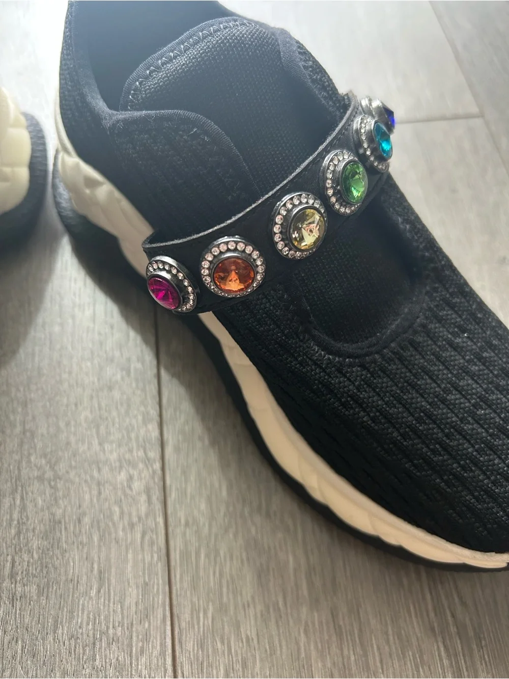 LONDON KNIT JEWEL Multicolor Gem Strap black knit sneaker